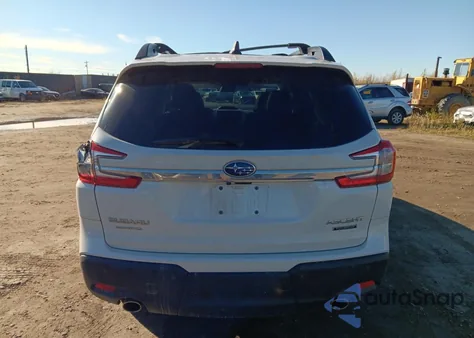2024 Subaru Ascent Touring z USA, uszkodzony, nr VIN 4S4WMAWD3R3423287